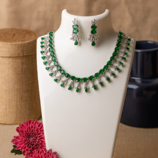 Green Elegant Emerald & Diamond Necklace Set